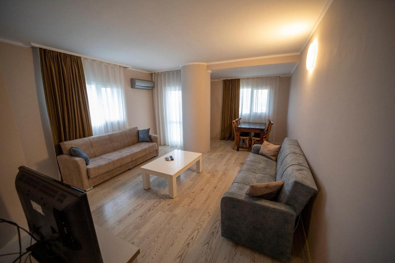 Silver Tower Residence 库萨达斯 外观 照片