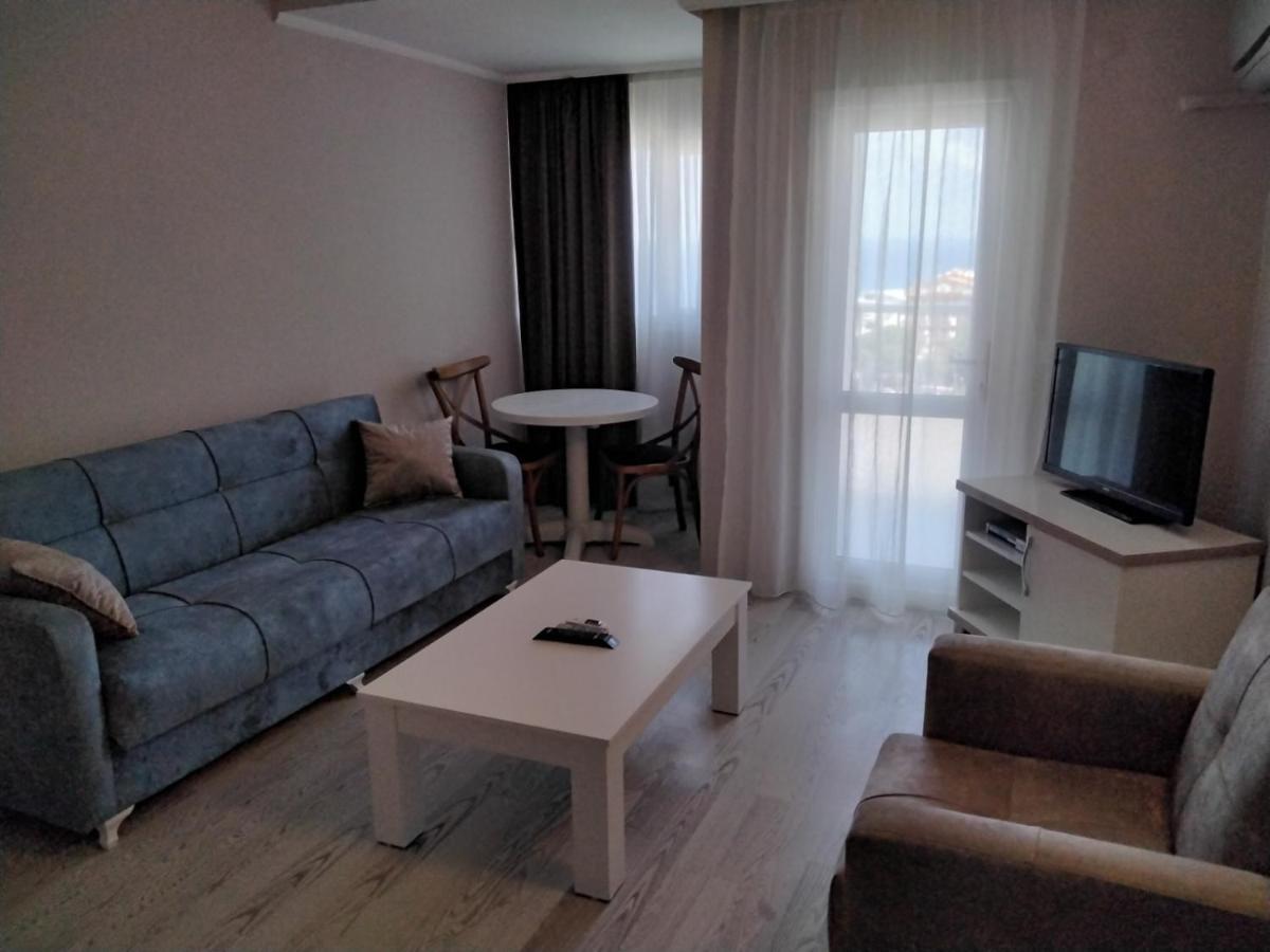Silver Tower Residence 库萨达斯 外观 照片