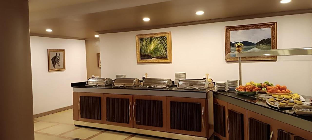 Silver Tower Residence 库萨达斯 外观 照片