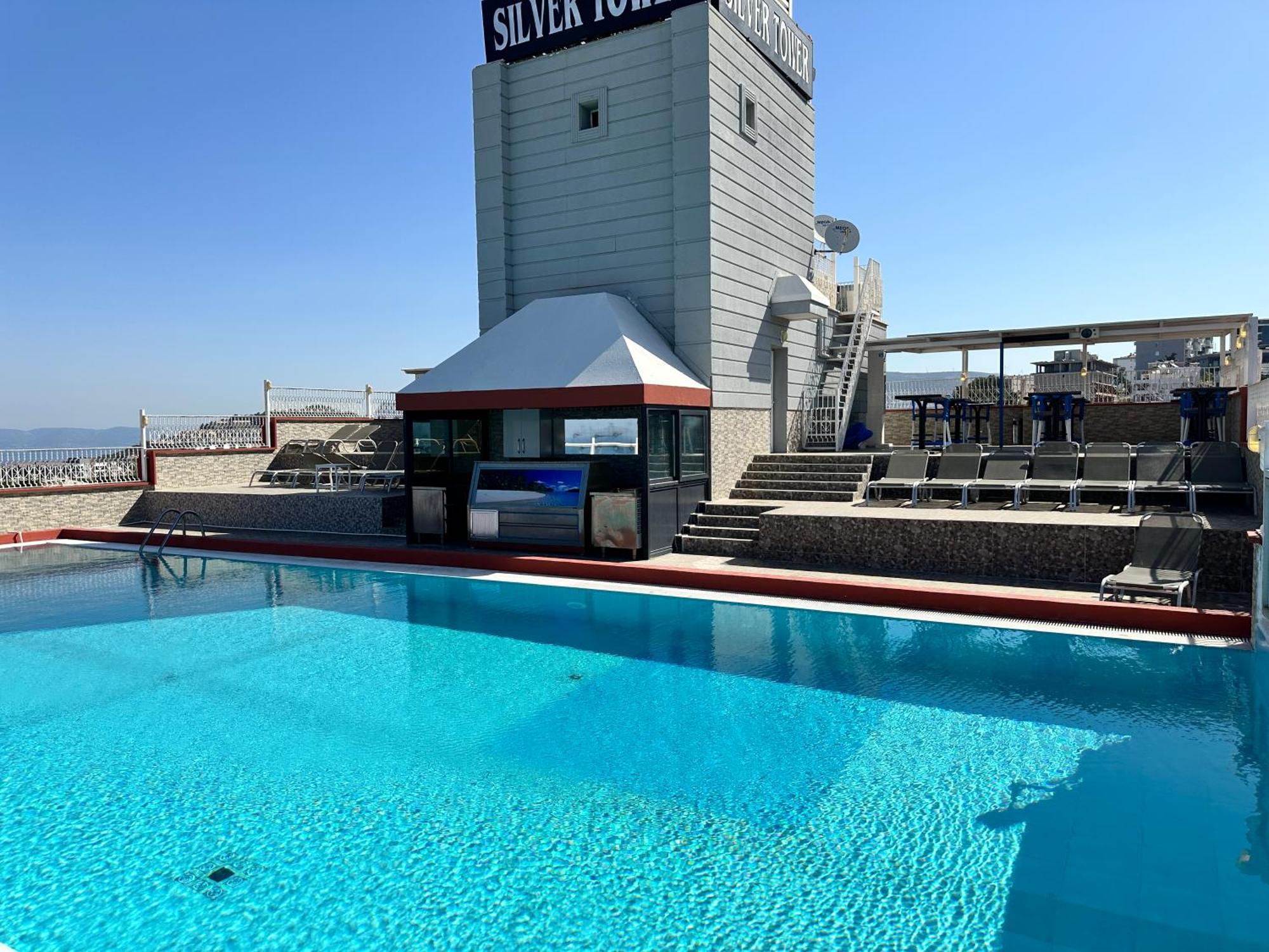 Silver Tower Residence 库萨达斯 外观 照片